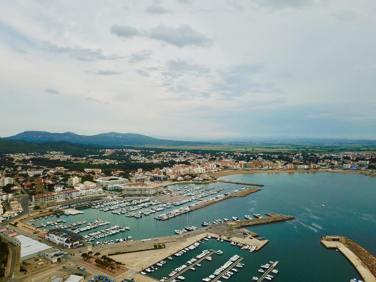 Apartament Vip Nautic L' Escala Exteriör bild