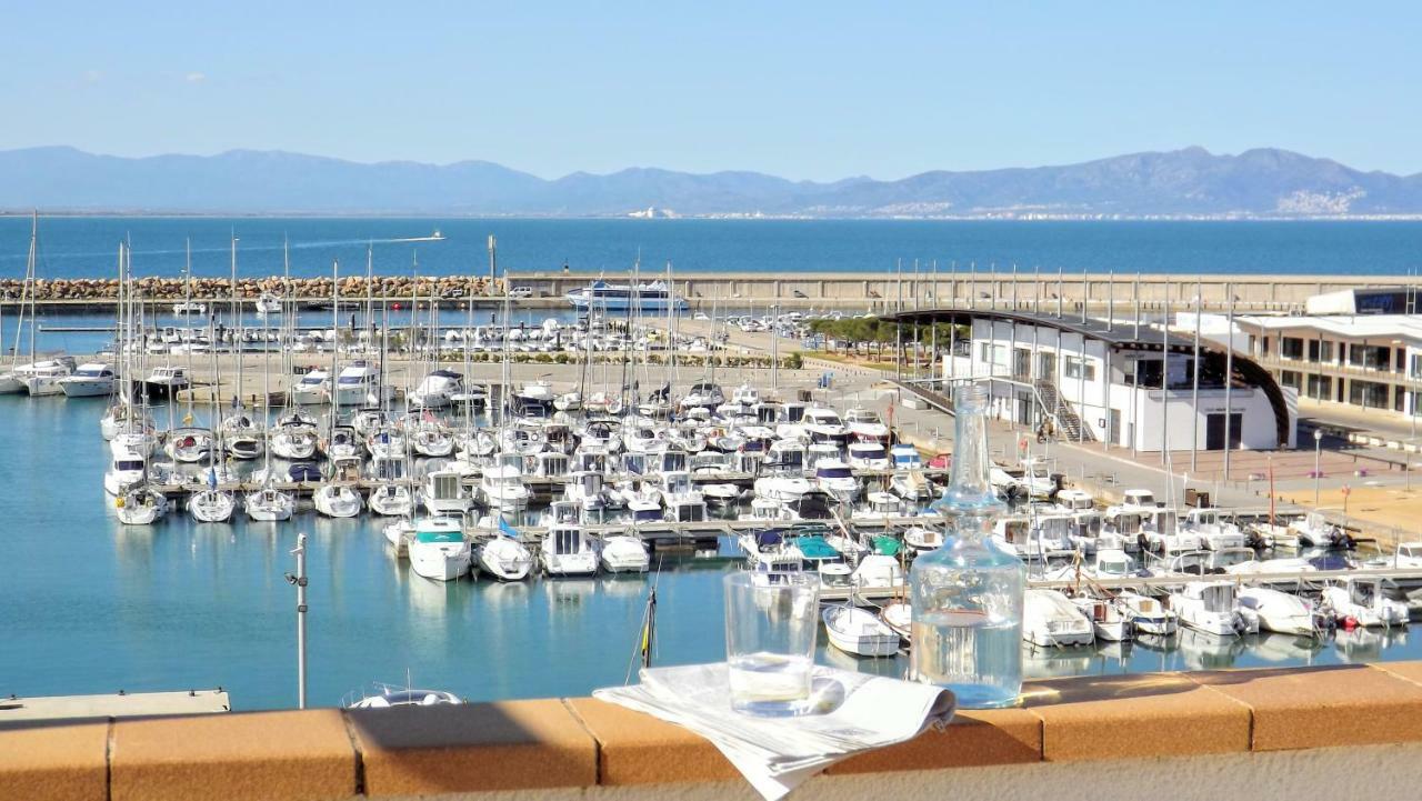 Apartament Vip Nautic L' Escala Exteriör bild